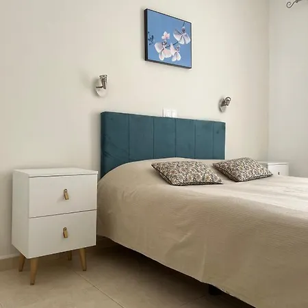 Amazing 1 Bed * アデヘ